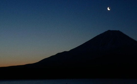 下弦の月の 富士山net ふじさんネット 富士山情報 まるごとおまかせ 下弦の月の 富士山net ふじさんネット 富士山情報 まるごとおまかせ
