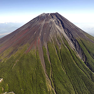 政府がユネスコに推薦書暫定版を提出した富士山
