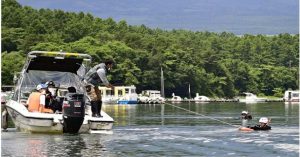 水難事故救助 山中湖で訓練