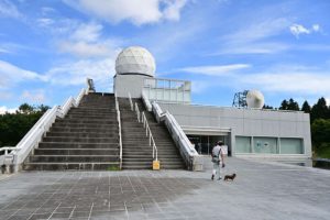 富士吉田市がリニューアルする富士山レーダードーム館＝富士吉田市新屋