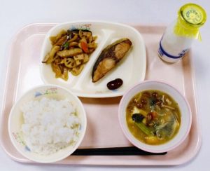 「御師料理」をテーマにした給食